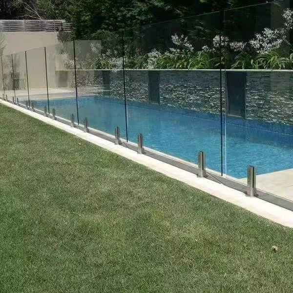HDSAFE Villa Railing Balcony Fence Frameless Glass Handrail For Resort Apartment Aluminum Glass U Channel Glass Fence Deck Balustrade