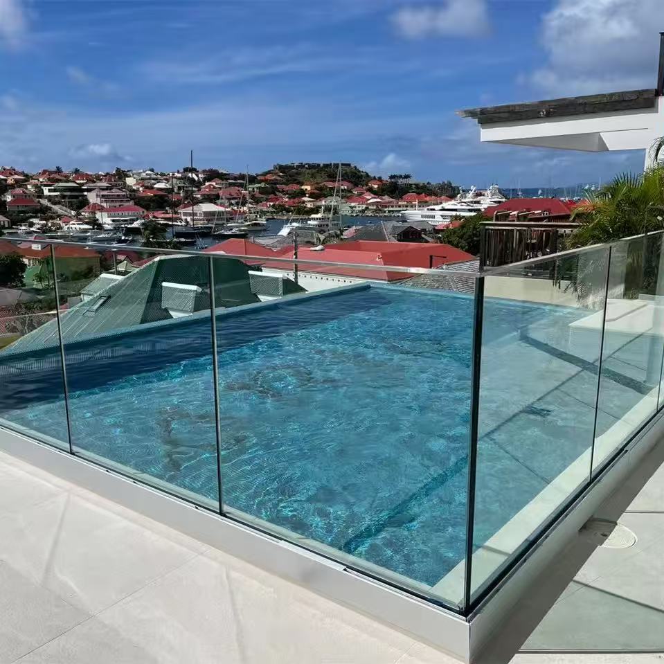 HDSAFE Villa Railing Balcony Fence Frameless Glass Handrail For Resort Apartment Aluminum Glass U Channel Glass Fence Deck Balustrade